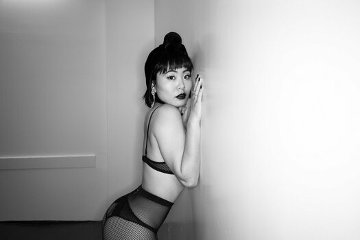 Nicole Kang Nude Leaks Photo 22