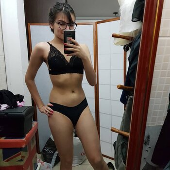 Niellefer / Danielle Ferreira / nielleferr Nude Leaks Photo 5