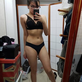 Niellefer / Danielle Ferreira / nielleferr Nude Leaks Photo 6