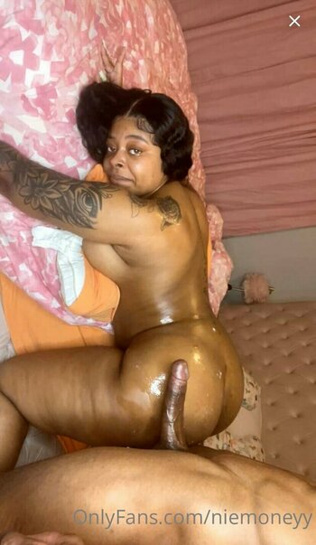 niemoneyy / BIG NIE / bignie / niyahmoneyy Nude Leaks OnlyFans Photo 24