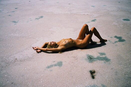 Nikki Hillier / nikki__hillier Nude Leaks Photo 15