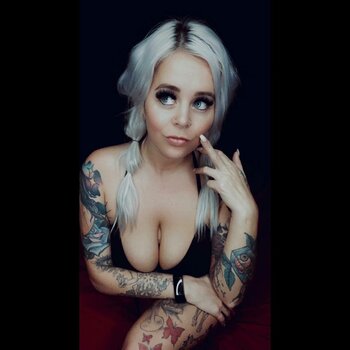 Nikki N9ne / nikkinikkin9nedoors Nude Leaks OnlyFans Photo 7