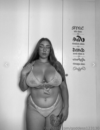 Noemi123130 / goddess123130 Nude Leaks OnlyFans Photo 8