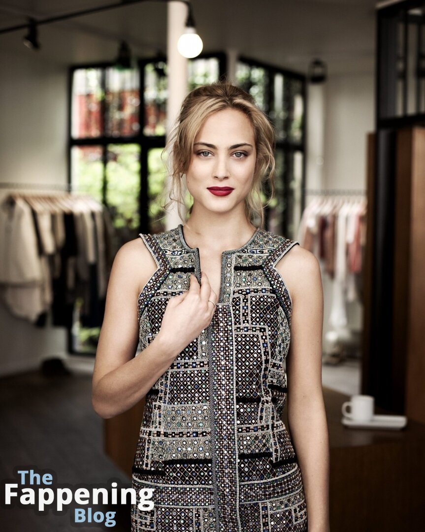 Nora Arnezeder Noraarnezederofficial Nude Leaks Photo 135 Thefappening