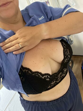 Nurse Rachel / thecurvynursevip / xoxosantana Nude Leaks OnlyFans Photo 16