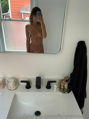 officialellelovely Nude Leaks Photo 8