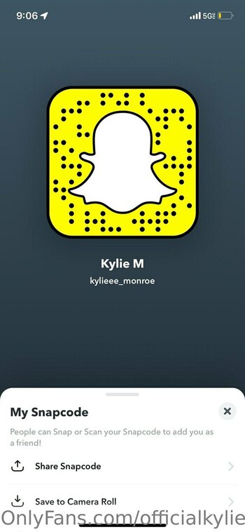officialkylie Nude Leaks Photo 19