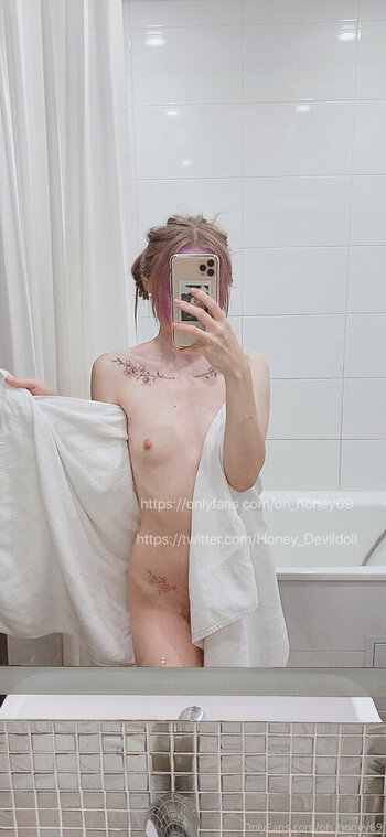 Oh_honey_ / Snezhana / dollyypocket / ohhoneymusic Nude Leaks OnlyFans Photo 32