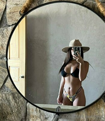Olivia Mendez / Amy Portillo / olivia__mendez / oye.mendez Nude Leaks OnlyFans Photo 1