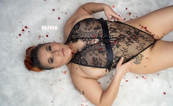 Olivia Reina / olivia_reinaaa Nude Leaks OnlyFans Photo 10