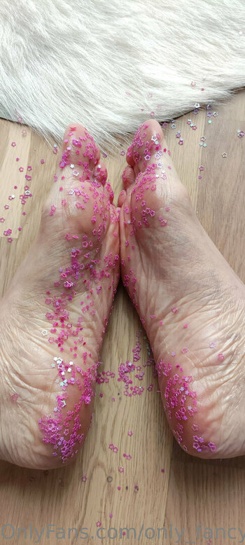 only_fancy_feet Nude Leaks Photo 7