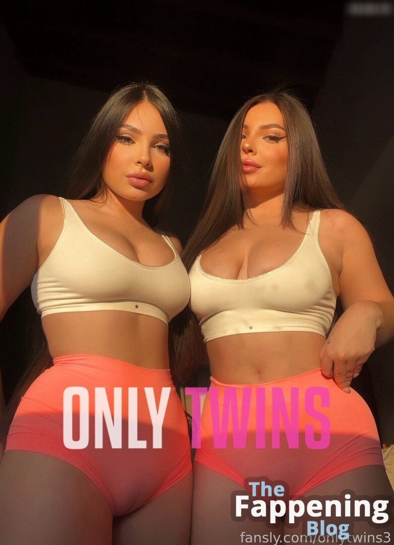 Hillary and Lesly together a seductive pair