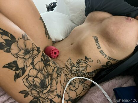 opheliax420 Nude Leaks OnlyFans Photo 17