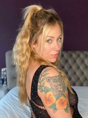 Paige Reever / ladyreever / paige_reever_x Nude Leaks OnlyFans Photo 32