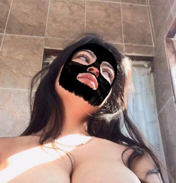 Paola Bustamante / bebaguzman06 / https: / paobg01 Nude Leaks OnlyFans Photo 10