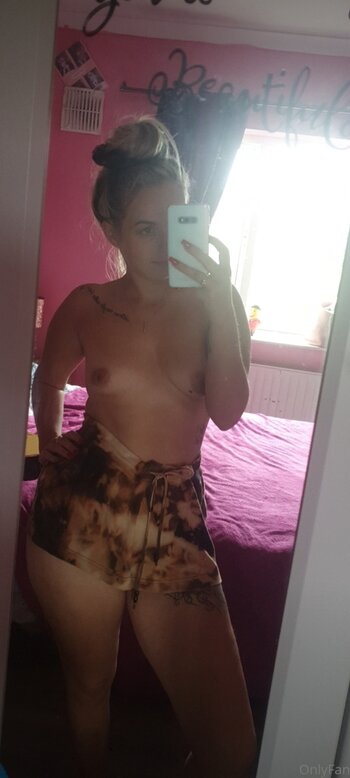Paula Smith / itscelinasmith / paulasmith4 Nude Leaks OnlyFans Photo 3