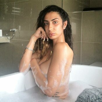 Payvand Mesbah / https: / payvandmesbah Nude Leaks Photo 5