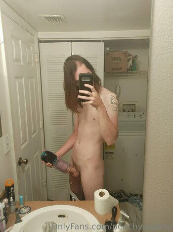peachyshyboy Nude Leaks Photo 12