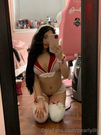 pearlylily Nude Leaks Photo 17