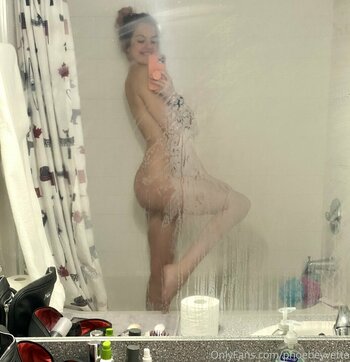 phoebeyvette Nude Leaks Photo 24