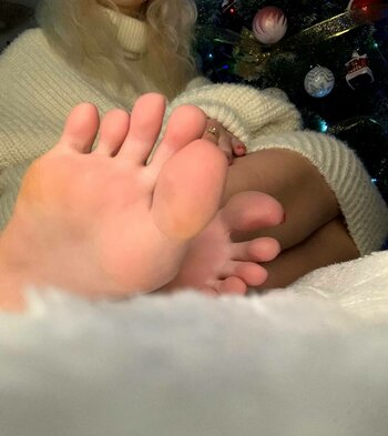 pitzy.feet1 Nude Leaks Photo 1