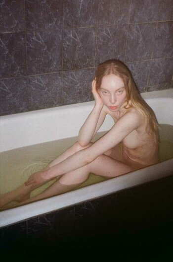 Polina Kobzeva / polina_200114 Nude Leaks Photo 4