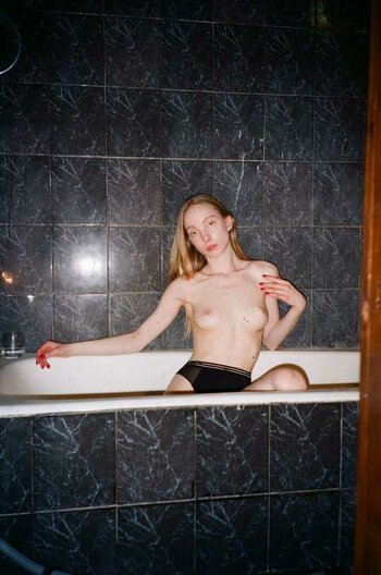 Polina Kobzeva / polina_200114 Nude Leaks Photo 11