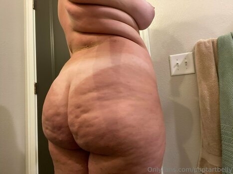 poptartbelly Nude Leaks Photo 7