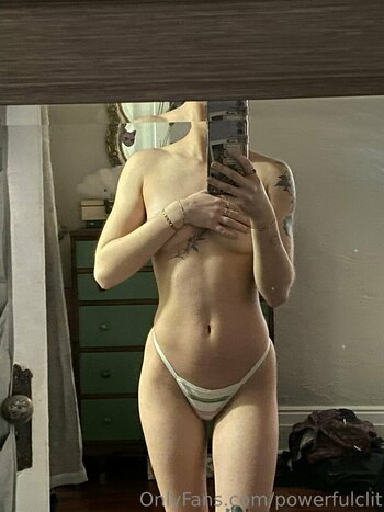 powerfulclit Nude Leaks Photo 19