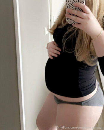 pregnant.german Nude Leaks Photo 5