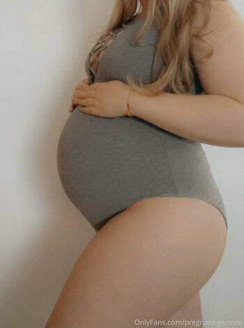 pregnant.german Nude Leaks Photo 8