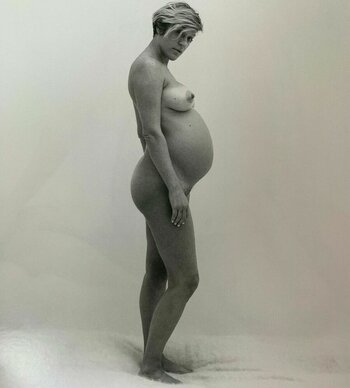 Pregnant Women Nude Leaks Photo 12