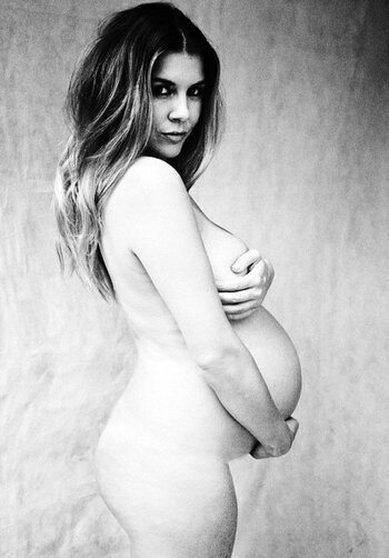 Pregnant Women Nude Leaks Photo 22