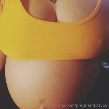 pregnantkitty69 Nude Leaks Photo 12