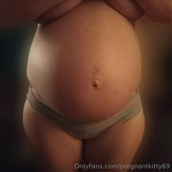 pregnantkitty69 Nude Leaks Photo 14