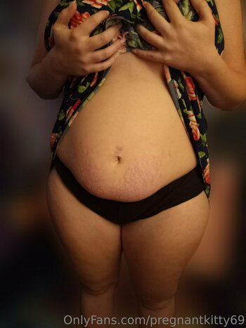 pregnantkitty69 Nude Leaks Photo 19