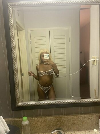Princess Layla / https: / layla_813 / laylajoymil Nude Leaks OnlyFans Photo 3