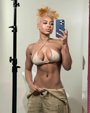 Qimmah Russo / qflex_4life / qimmahrusso Nude Leaks OnlyFans Photo 20