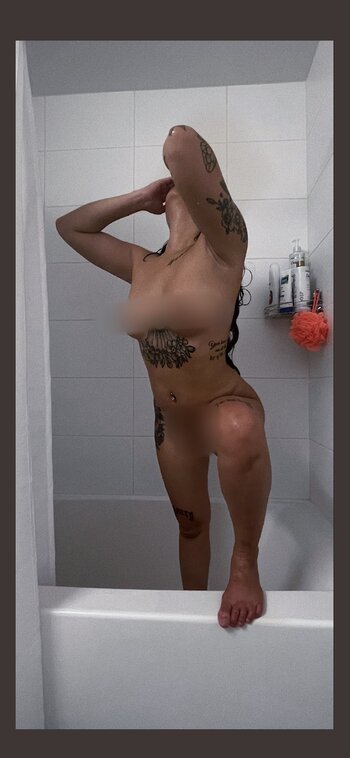 QueenBeeBre / Breraez / breannllewellyn / queeenbeexxx Nude Leaks OnlyFans Photo 1