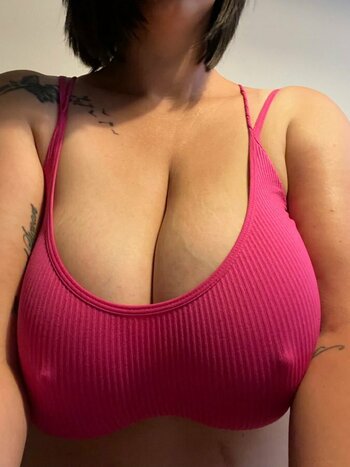 queenieohearts / https: / queenie_o_hearts Nude Leaks OnlyFans Photo 5