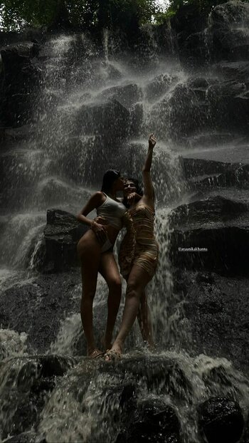Radhika Seth / radhikasethh Nude Leaks Photo 18