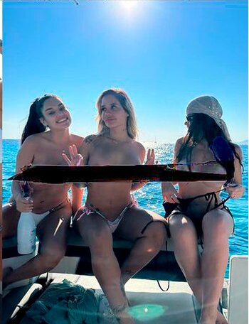 Rafaela Quintanilla Nude Leaks Photo 30