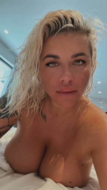 Raluval / RalucaVal17 Nude Leaks OnlyFans Photo 5