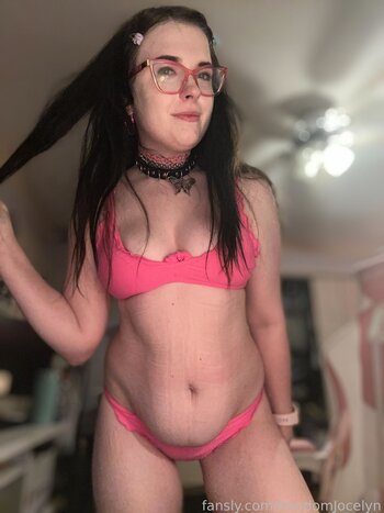 RandomJocelyn Nude Leaks Photo 26