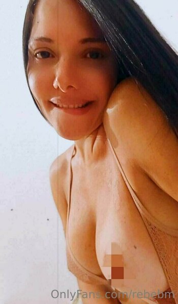 Rebeca Burgos / rebebm / rebisediv Nude Leaks OnlyFans Photo 10
