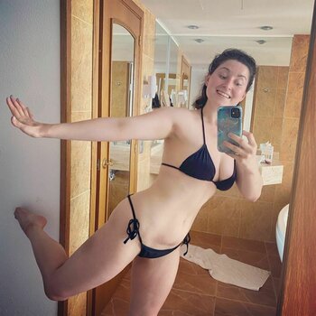 Rebecca Gilliland / rebeccagilli Nude Leaks Photo 3