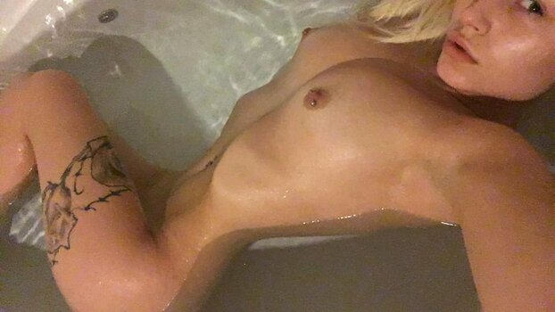 Romanie Smith / UK model / romaniesmith Nude Leaks OnlyFans Photo 38