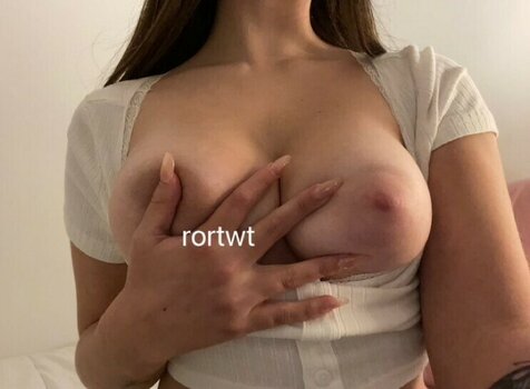 rortwt / Aurora / minarimina Nude Leaks Photo 6