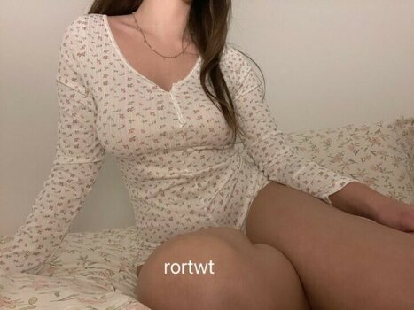 rortwt / Aurora / minarimina Nude Leaks Photo 24