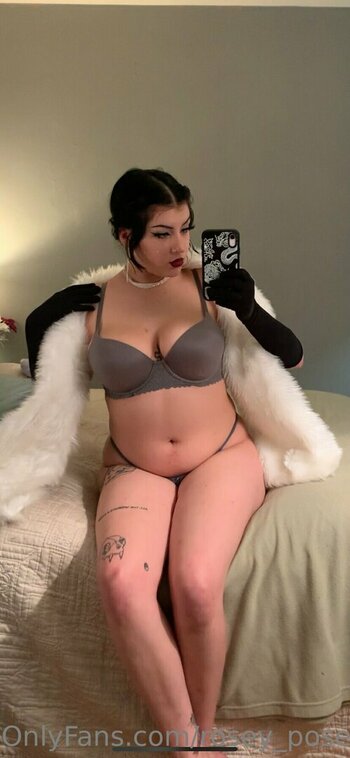Rosey_posey666 / rosey.333.666 Nude Leaks OnlyFans Photo 14